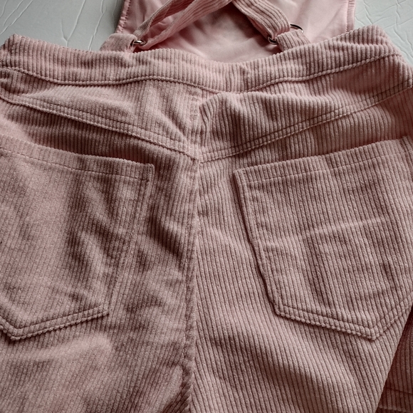 Dolls Kill Sugar Thrillz Women's Pink Corduroy Bib Shorts Heart Sz M - Picture 6 of 8
